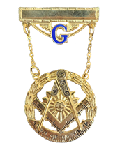 Past Master Swinger Jewel. Vermeil. One bar with G with Square, Compass , Quadrant and Sun within wreath