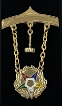 Eastern Star Matron/ Past Matron Gold Plate swinger Jewel.